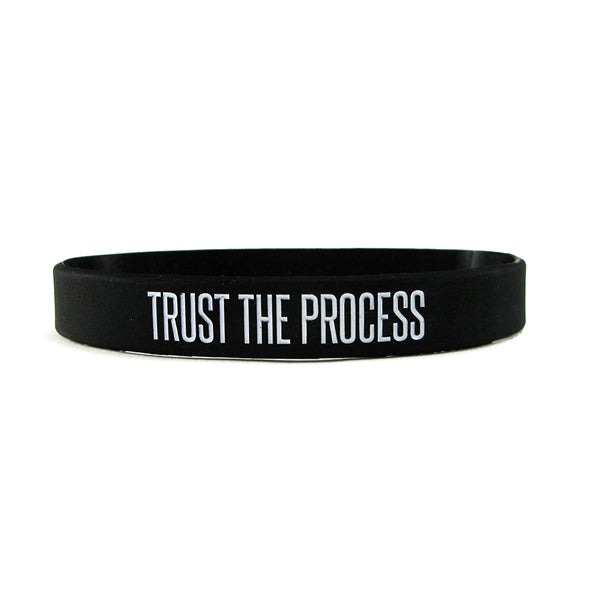 deuce リストバンド【TRUST THE PROCESS】1個入 ブラック